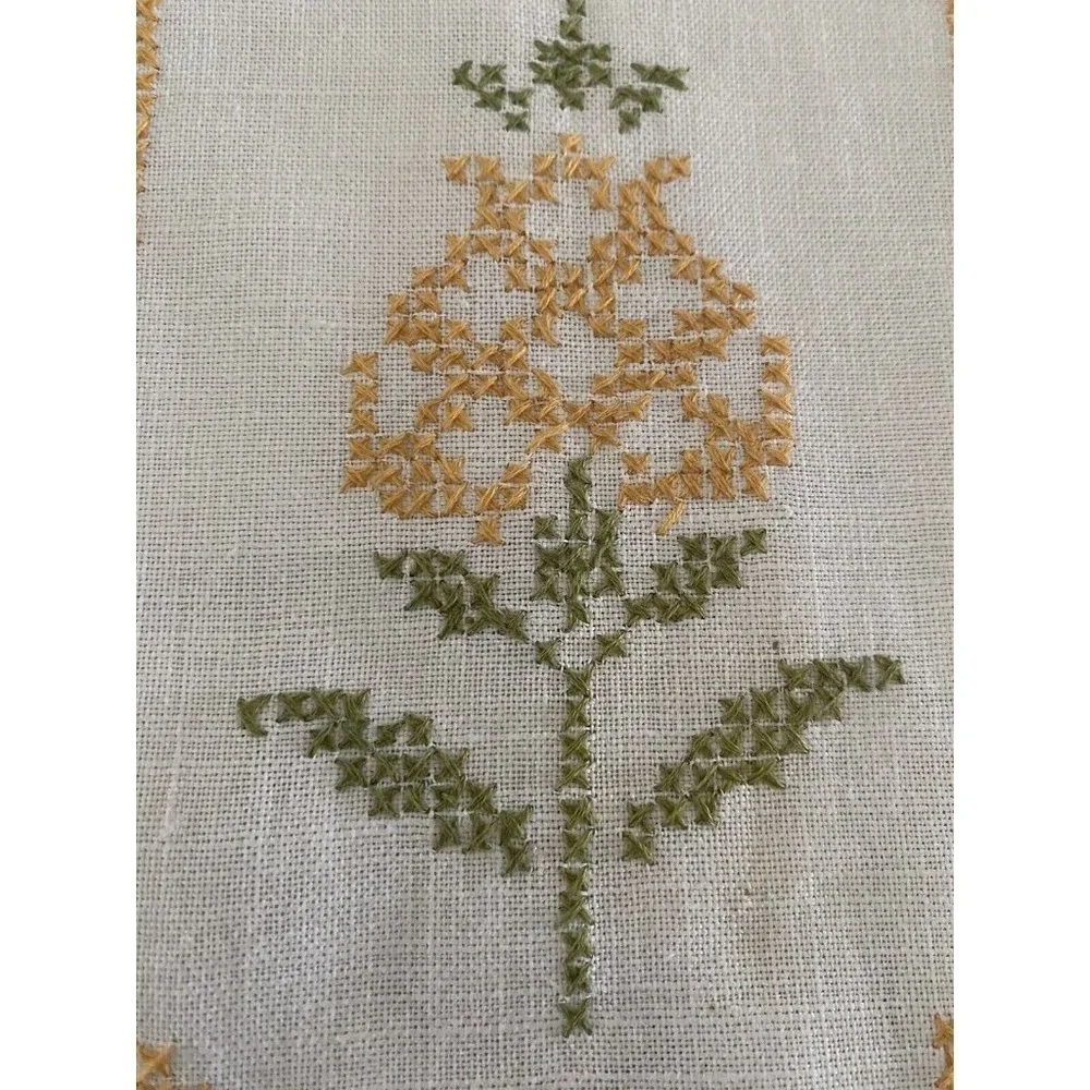 Vintage 1960s Linen Embroidered Floral‎ Cross Stitch Handmade Table Runner 14x42